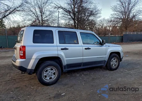 2014 Jeep Patriot Sport из США, поврежденный, VIN 1C4NJPBA1ED586712